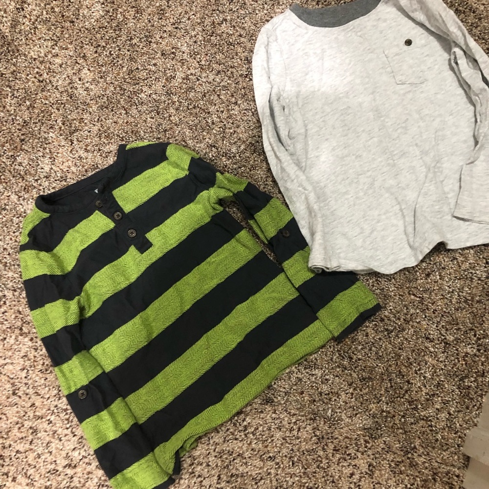 Boys Old Navy long sleeve shirts